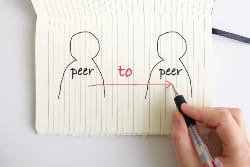 ピア・トゥー・ピア（P2P：Peer to Peer）方式